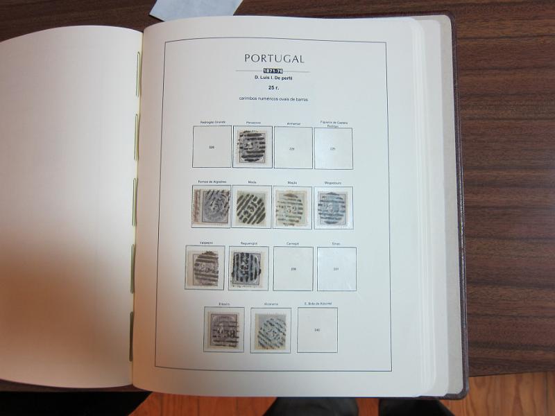 0015 (161).jpg -     Lote:    15      Marcofilia      Lotes Especiais       Descrição:      Portugal.   Colecção especializada de marcas numéricas das 1.ª e 2.ª reformas em selos de 25 reis, desde D. Maria II até D. Luís I, de frente. Lote a ver.        Lote       Valor Base:     &euro; 1.500,00     Valor Venda:     &euro; 3.000,00     